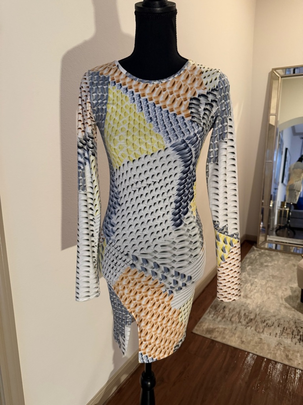 Topshop Long-Sleeve Geometric Print Bodycon Dress in White, Gray & Yellow